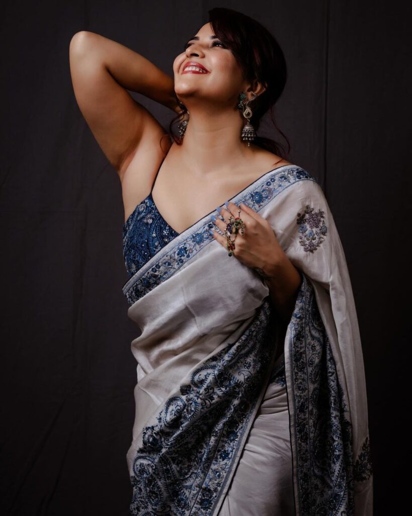 Anasuya Bharadwaj stylish looks in saree