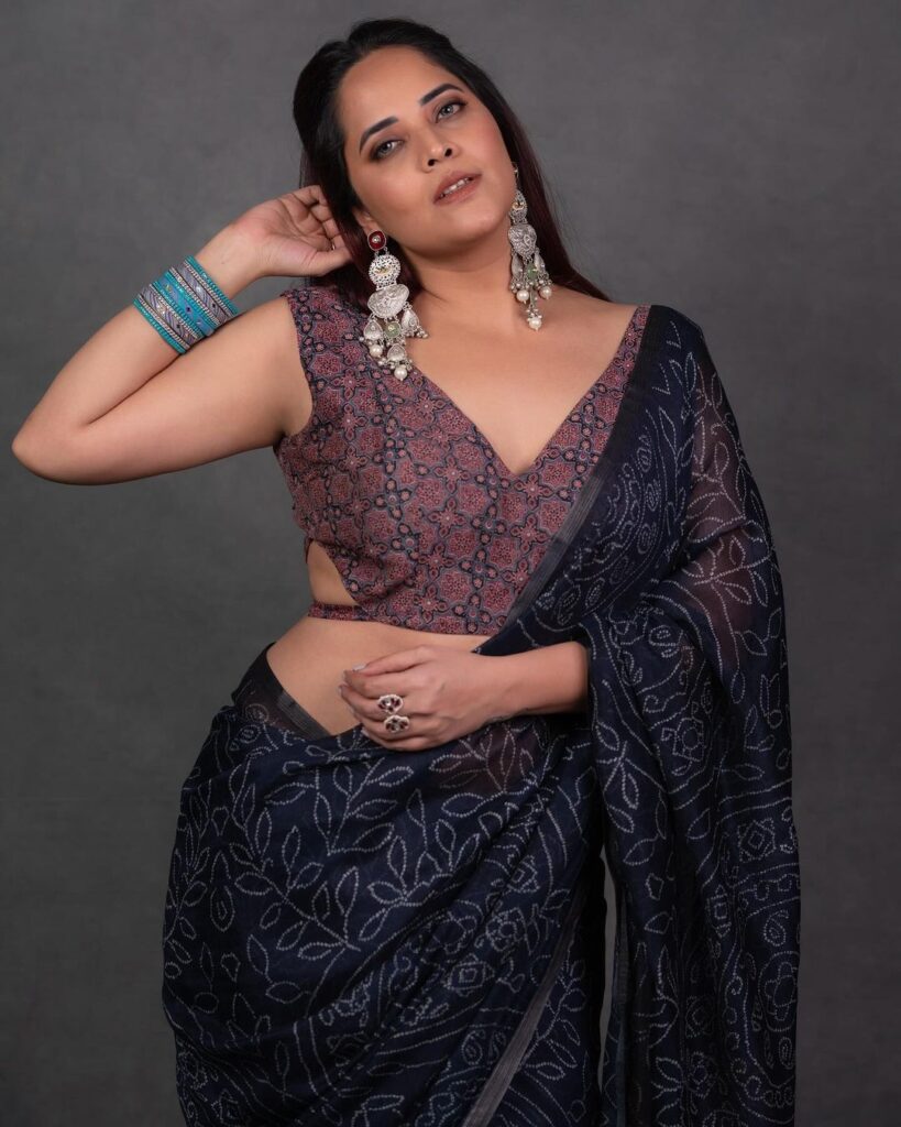 Anasuya Bharadwaj stylish looks in saree