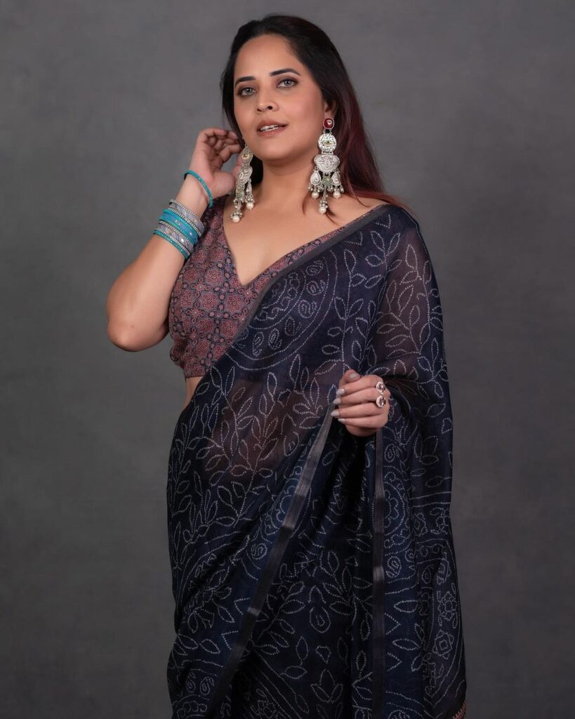 Anasuya Bharadwaj stylish looks in saree